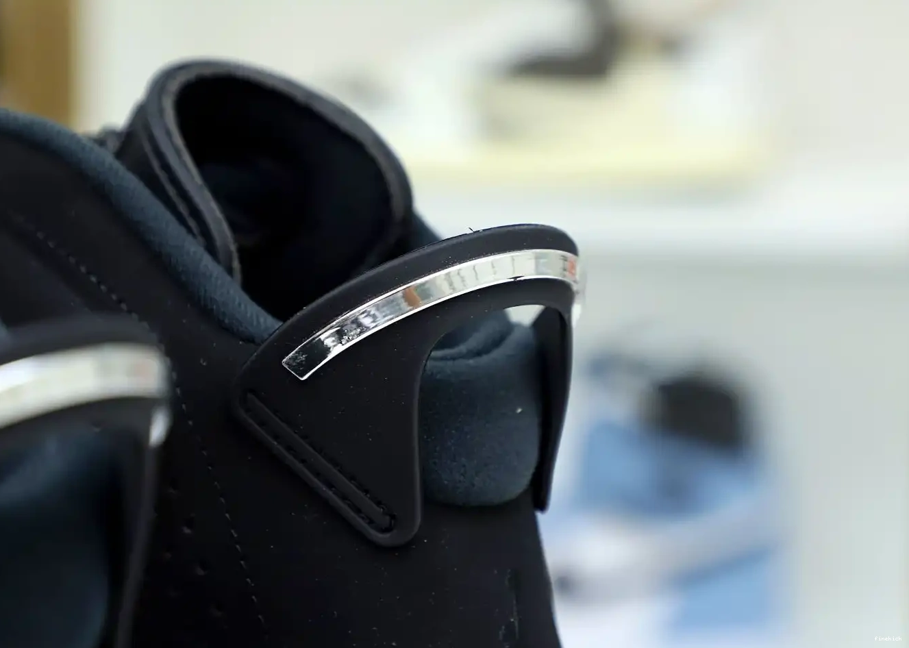 6 CHROME JORDAN AIR 0424